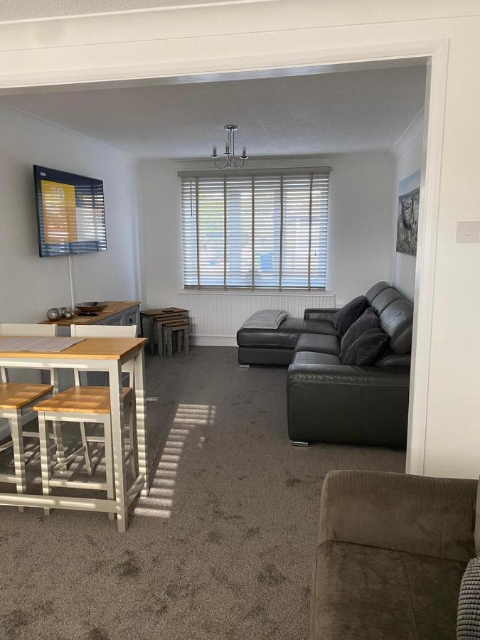 Riverside Park Ground Floor Apartment - St Neots Bagian luar foto