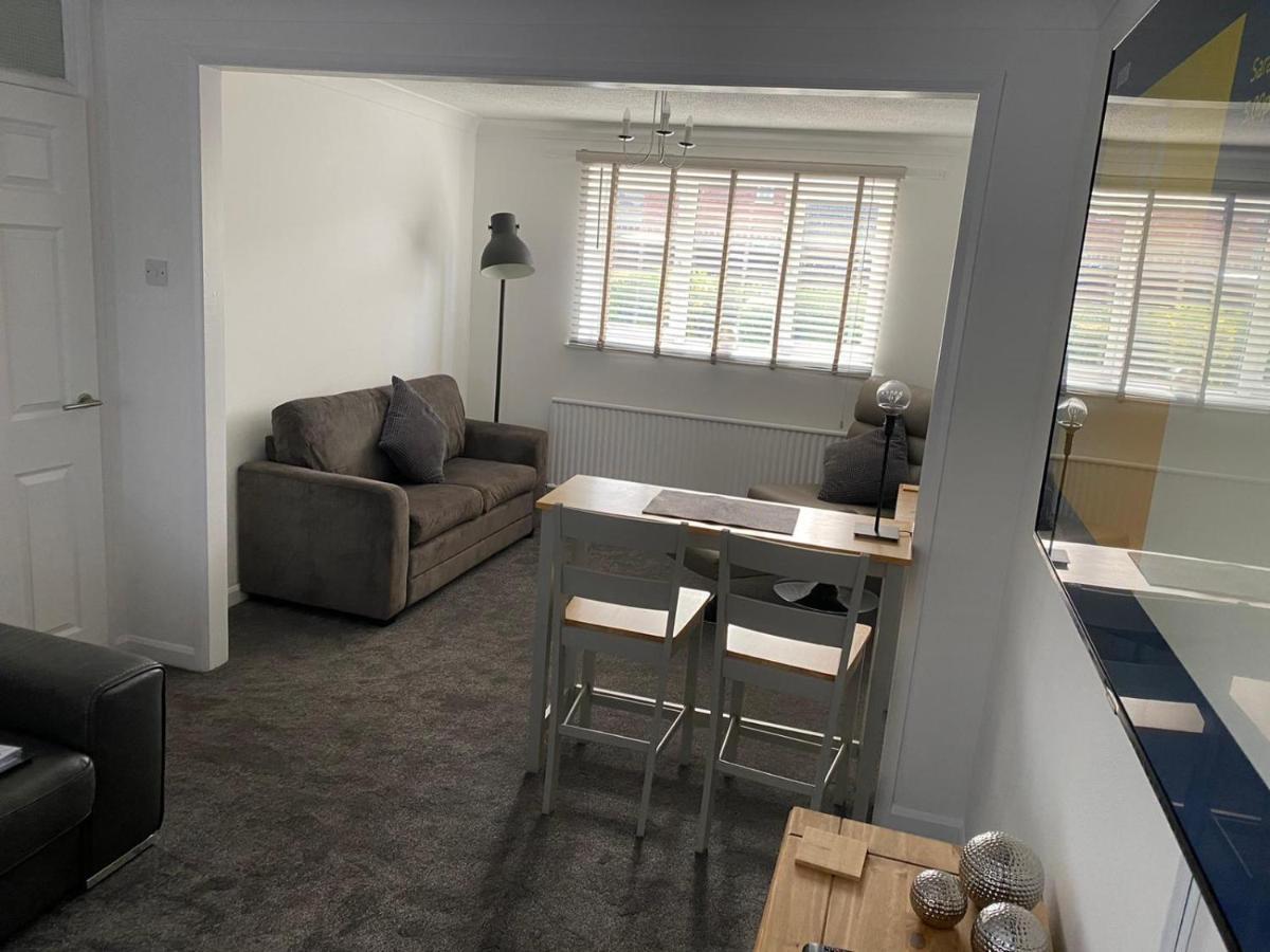 Riverside Park Ground Floor Apartment - St Neots Bagian luar foto
