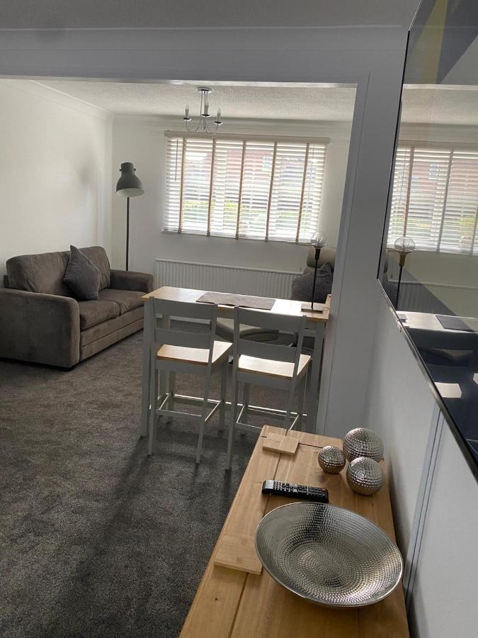 Riverside Park Ground Floor Apartment - St Neots Bagian luar foto