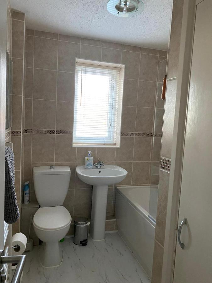 Riverside Park Ground Floor Apartment - St Neots Bagian luar foto