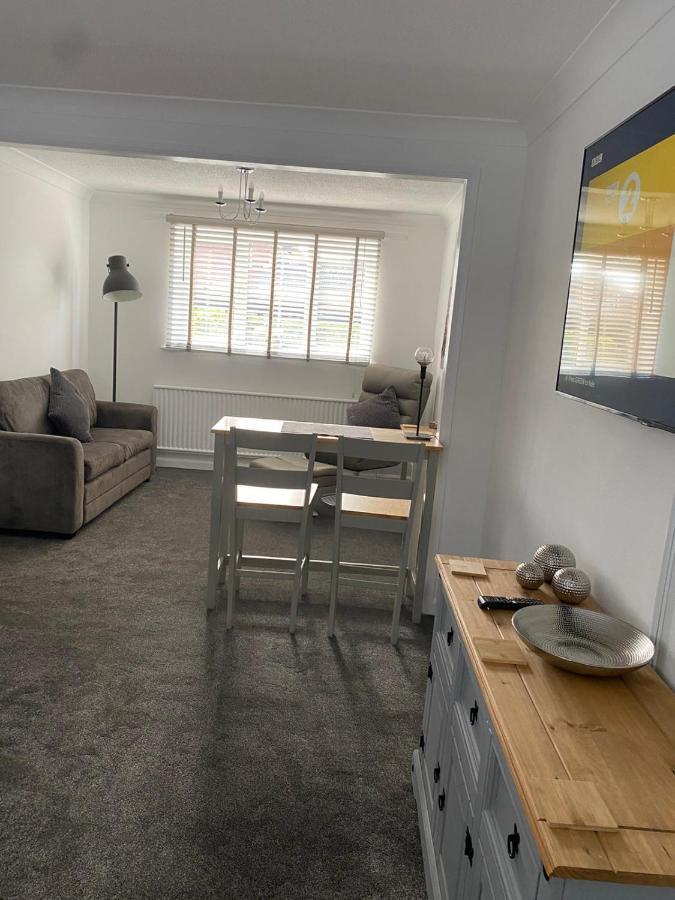 Riverside Park Ground Floor Apartment - St Neots Bagian luar foto