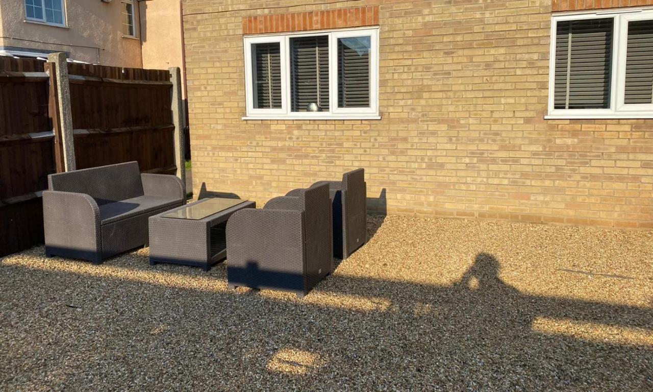 Riverside Park Ground Floor Apartment - St Neots Bagian luar foto